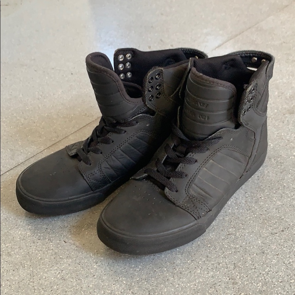 Black high-top Supras (size 6.5 men/8.5 women)